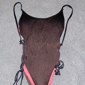 Size Med Victoria Secrets bathing suit